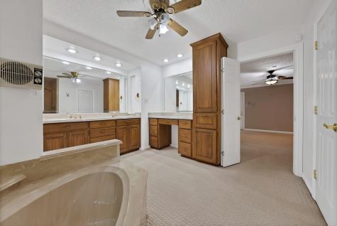1008 Loch Lomond Drive Arlington TX 76012