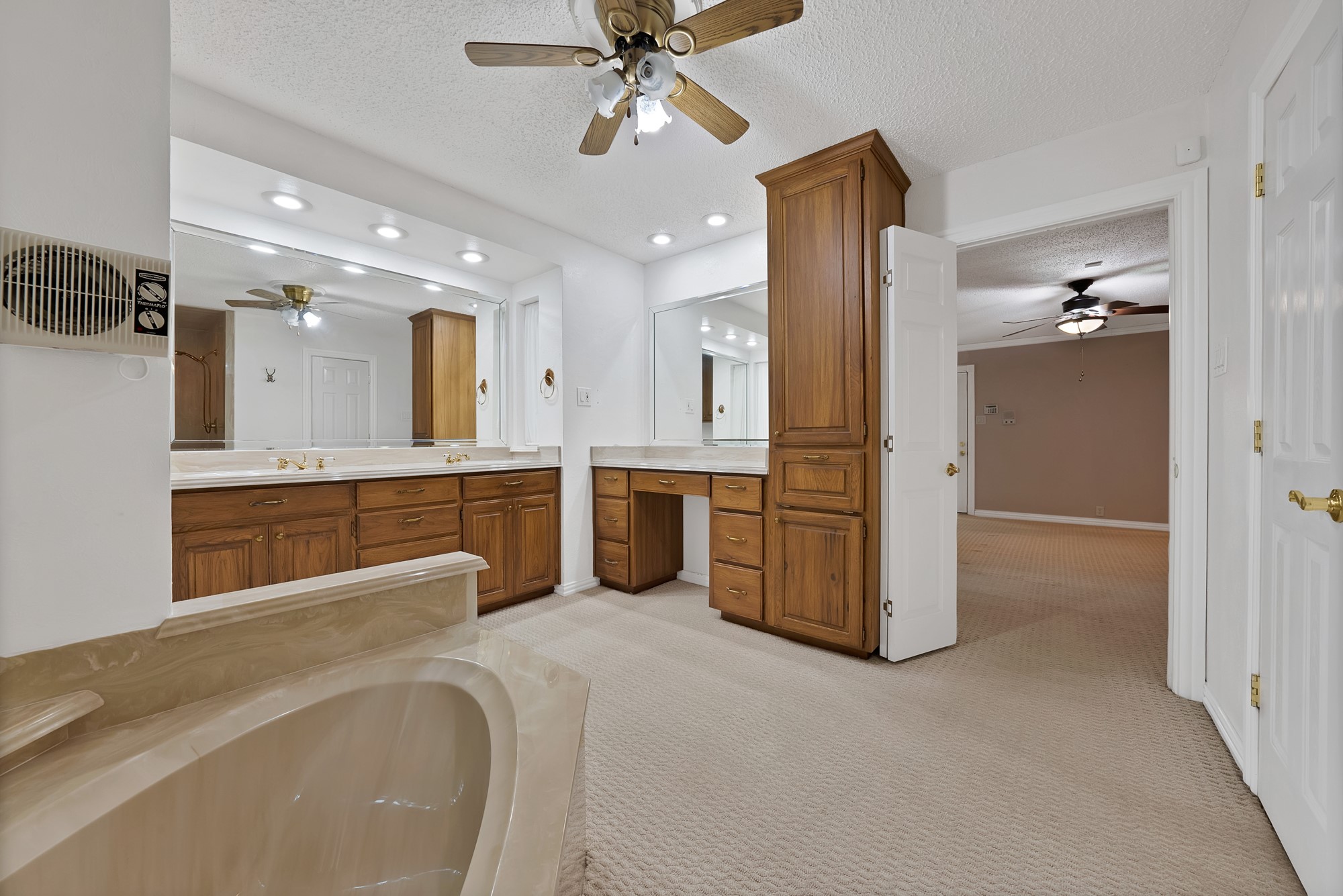 1008 Loch Lomond Drive Arlington TX 76012