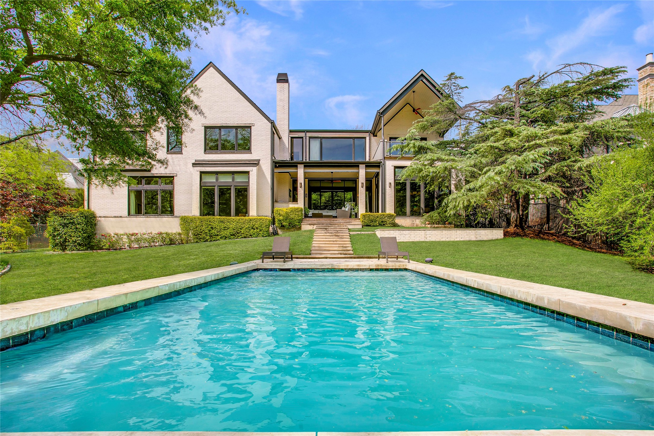 48 Ash Bluff Lane Dallas TX 75248