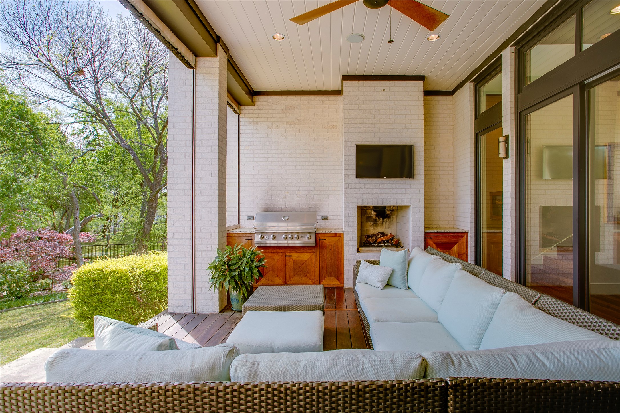 48 Ash Bluff Lane Dallas TX 75248