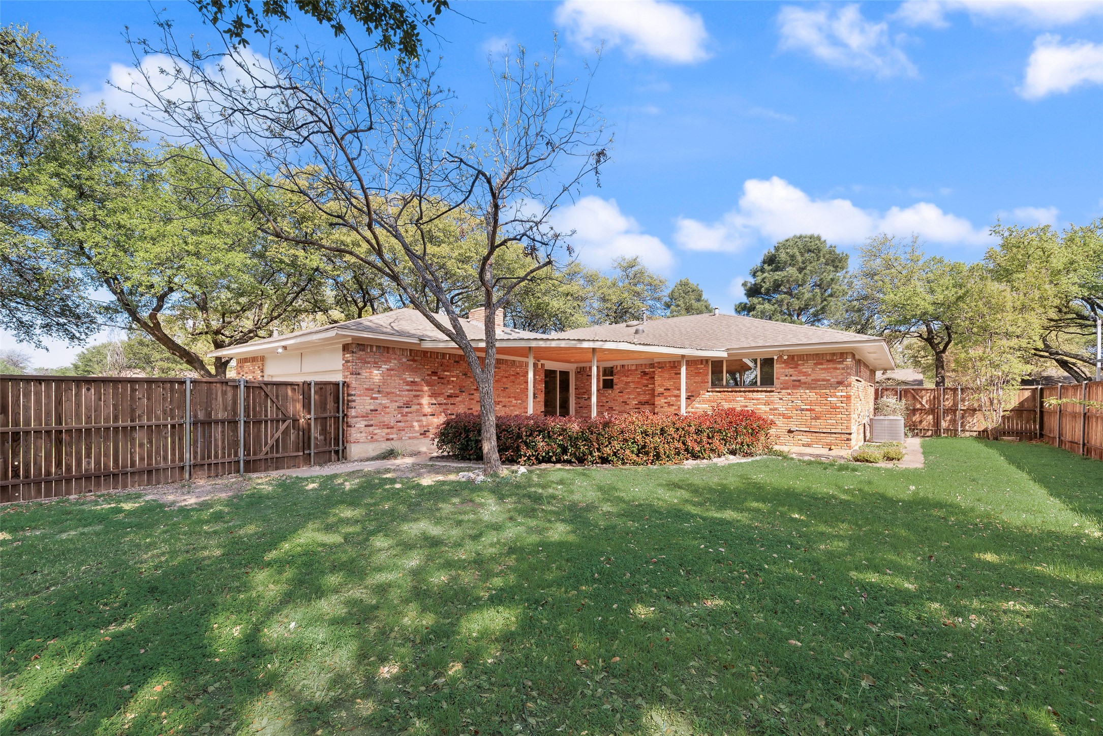3106 Sharpview Lane Dallas TX 75228