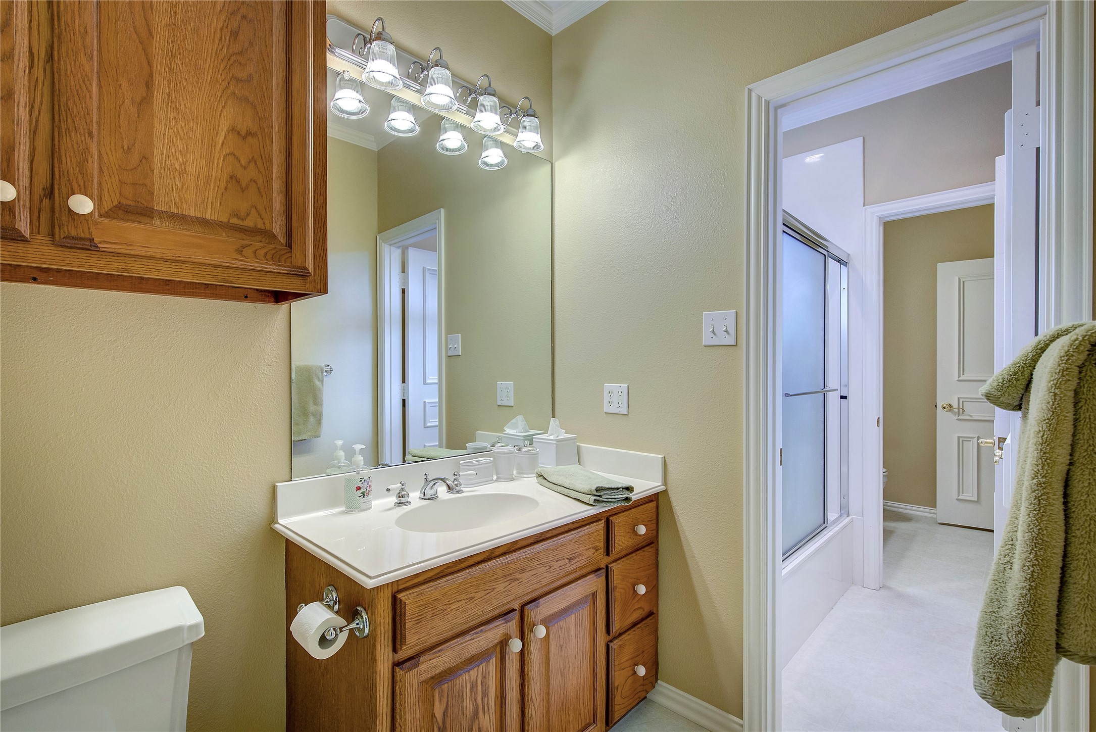 6404 Creekside Drive Greenville TX 75402