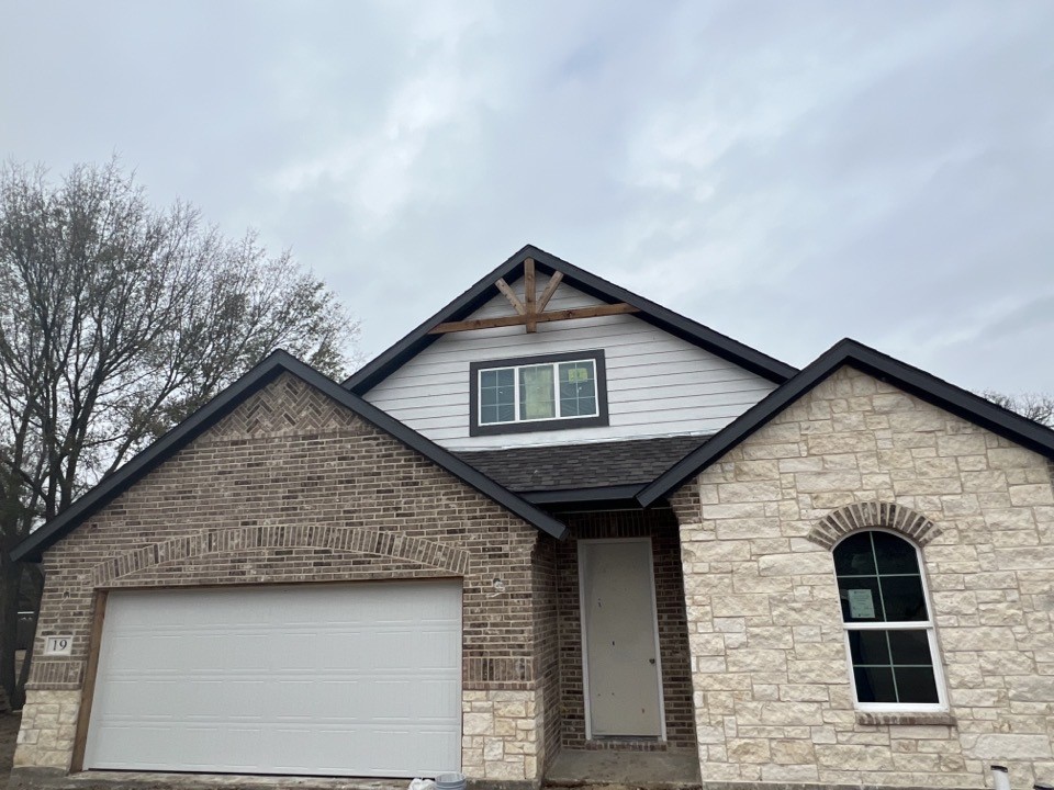 19 Dobbins Crossing Corsicana TX 75110