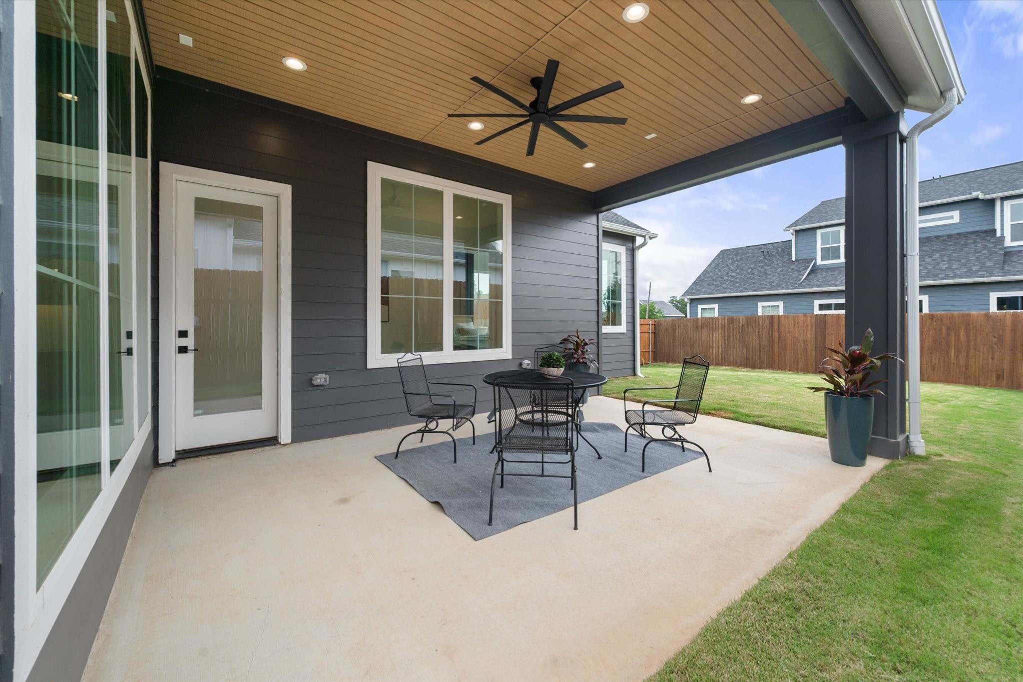 204 N Pine Street Roanoke TX 76262