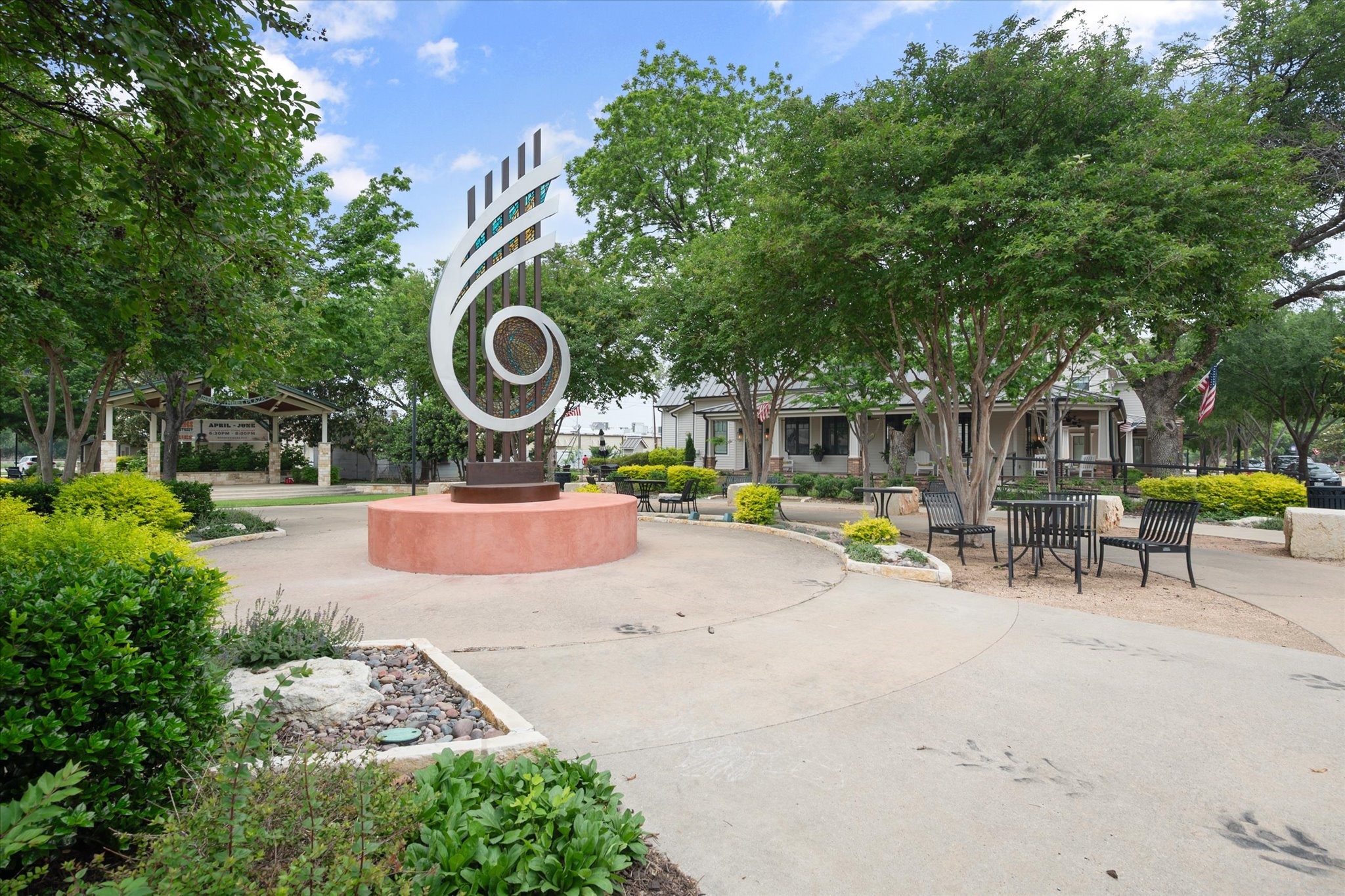 204 N Pine Street Roanoke TX 76262