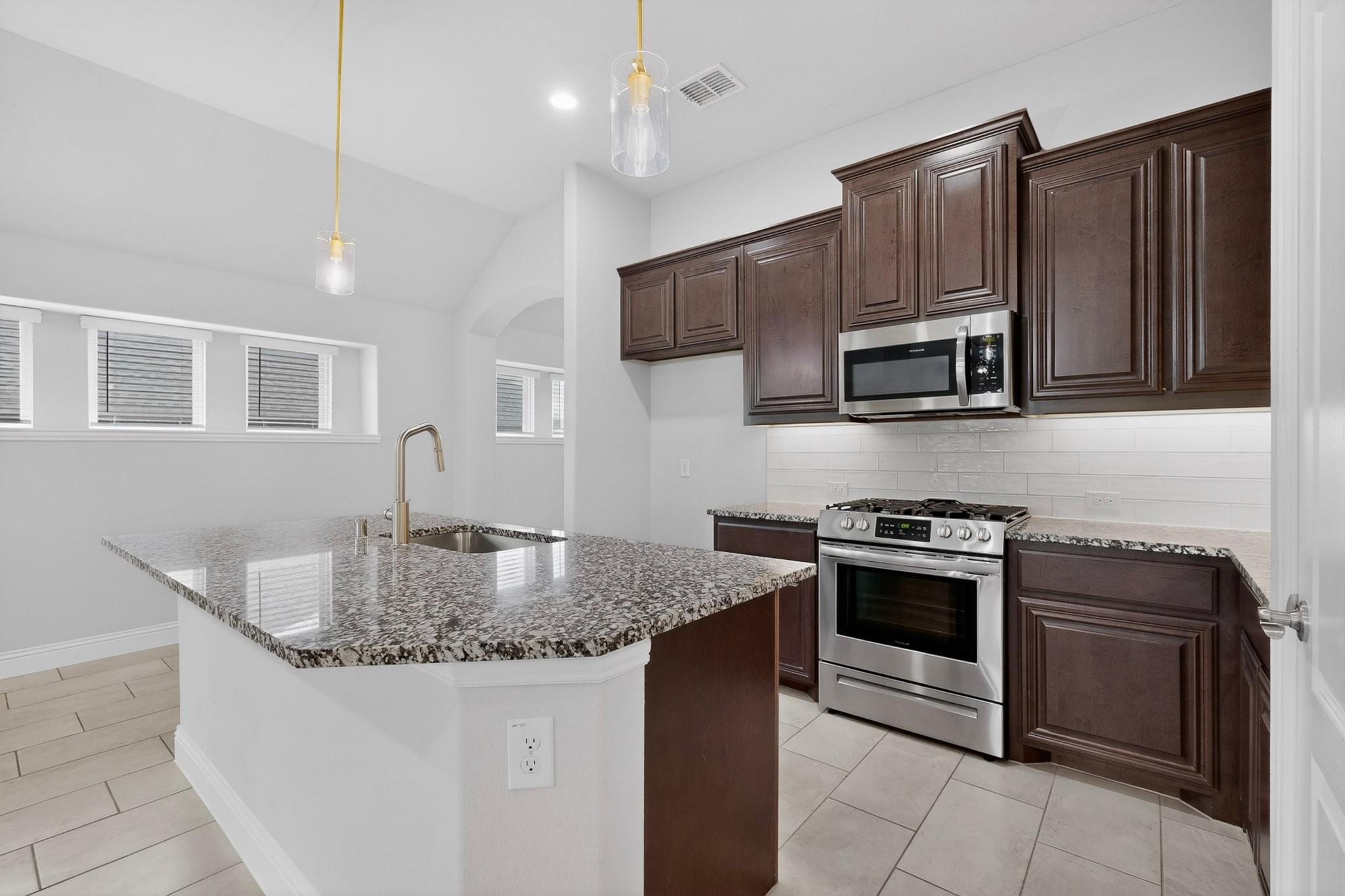 3818 Noblewood Drive Heartland TX 75126