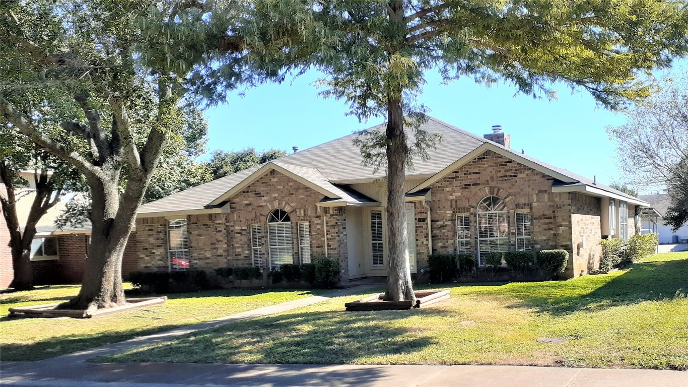 712 Azalea Drive Desoto TX 75115