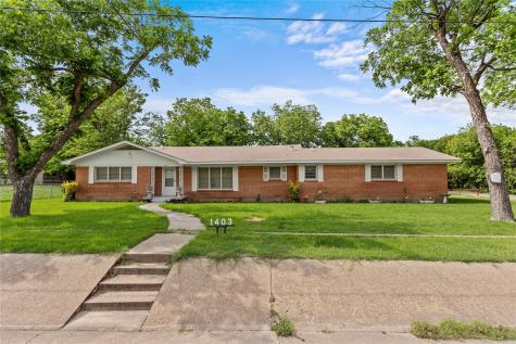1403 W 5th Street Clifton TX 76634