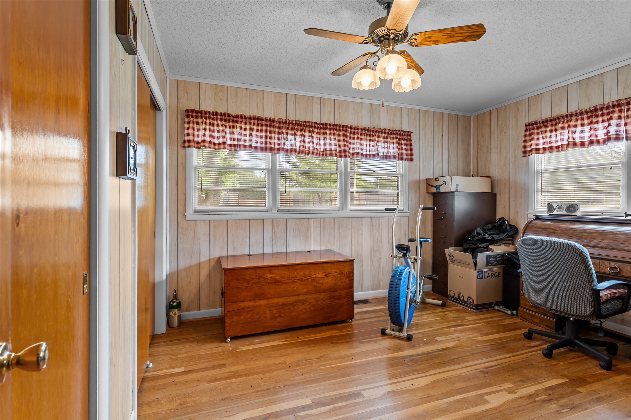 1403 W 5th Street Clifton TX 76634