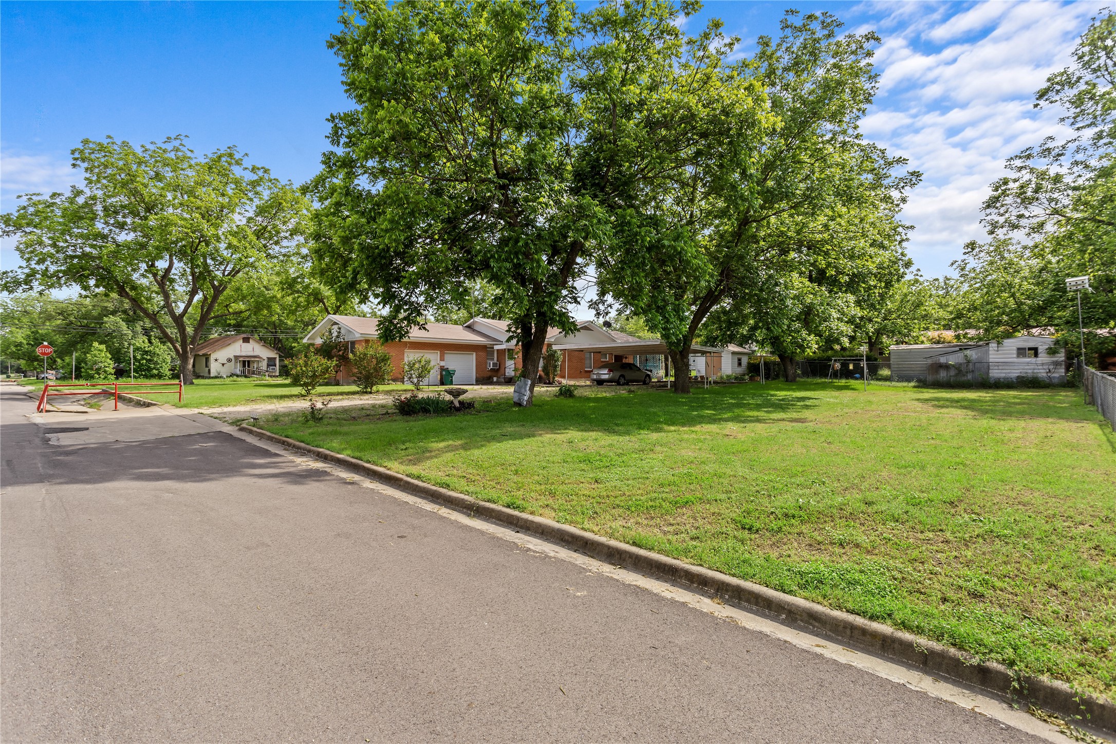 1403 W 5th Street Clifton TX 76634