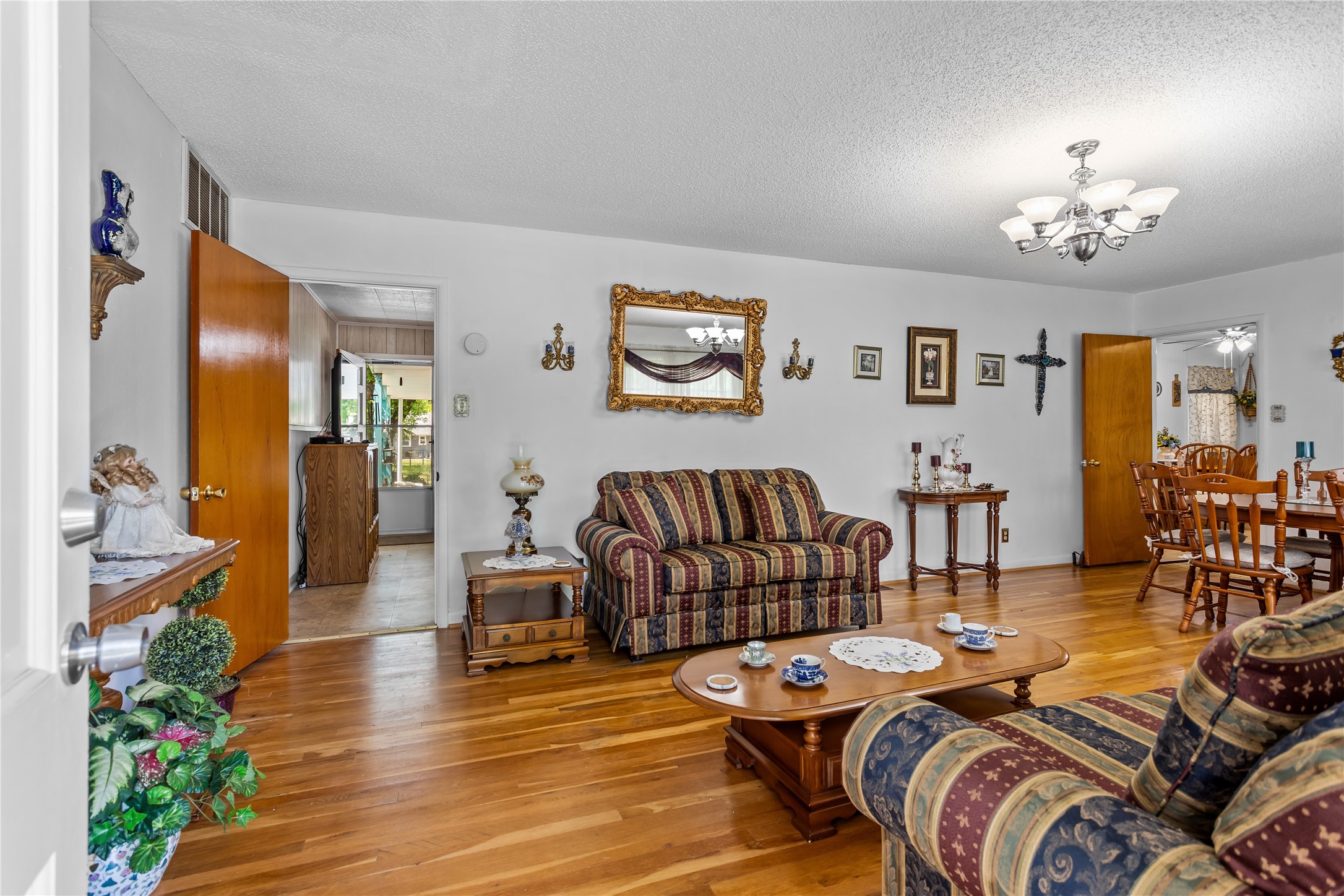 1403 W 5th Street Clifton TX 76634