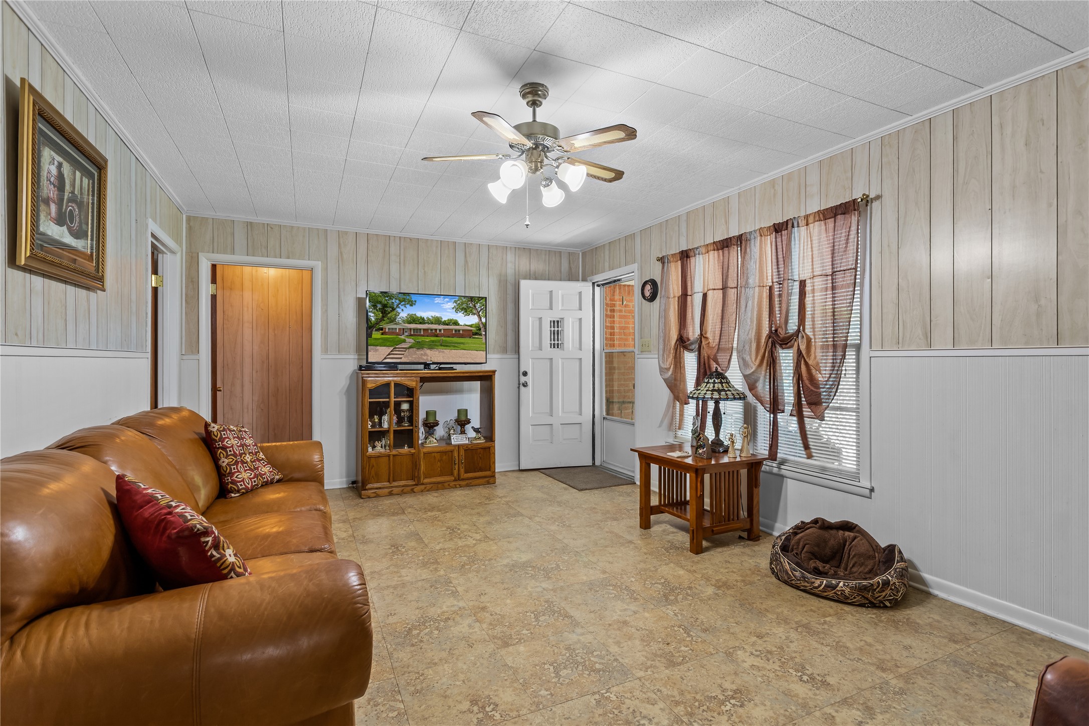 1403 W 5th Street Clifton TX 76634