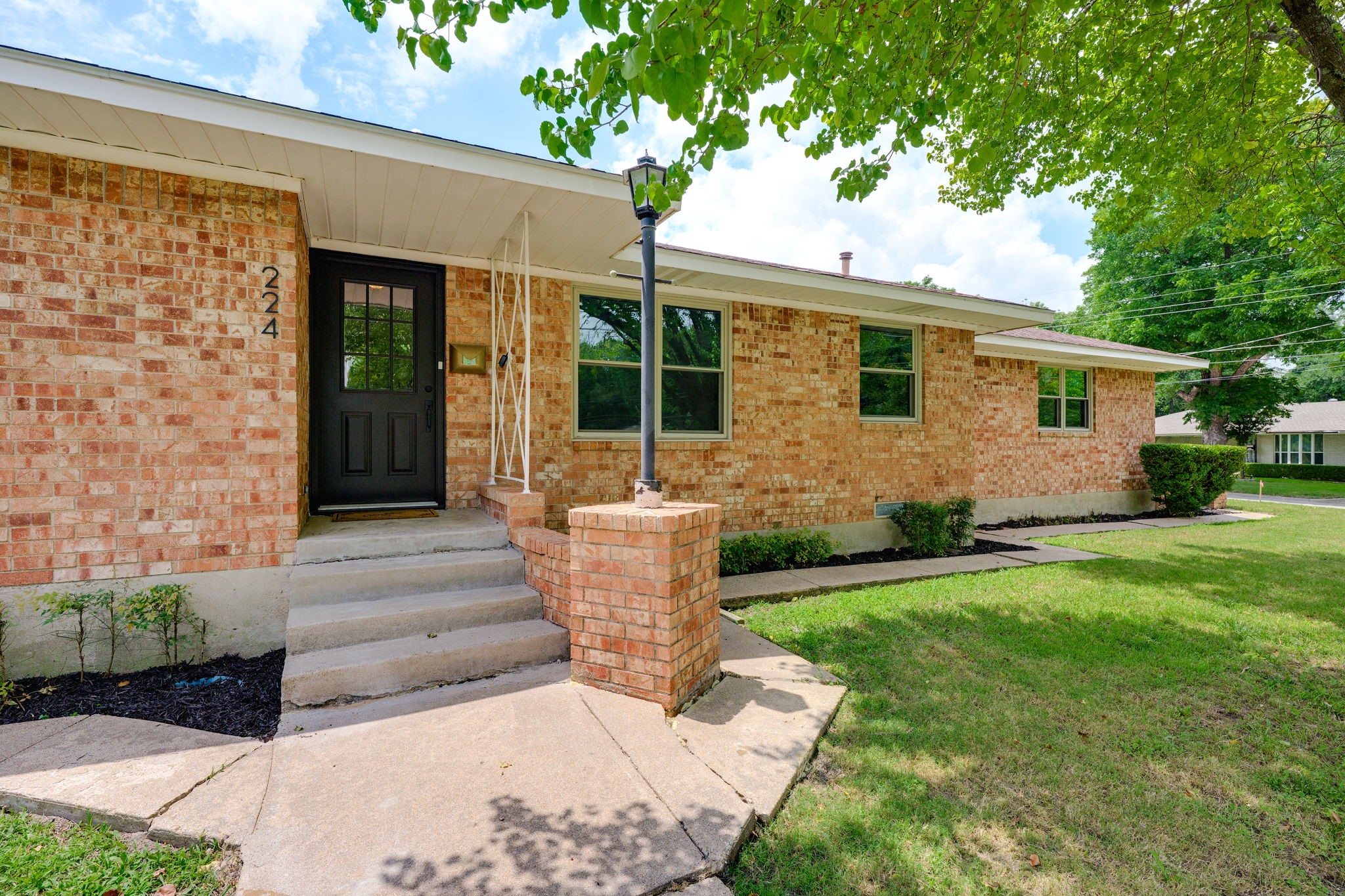 224 W Lanett Drive Desoto TX 75115