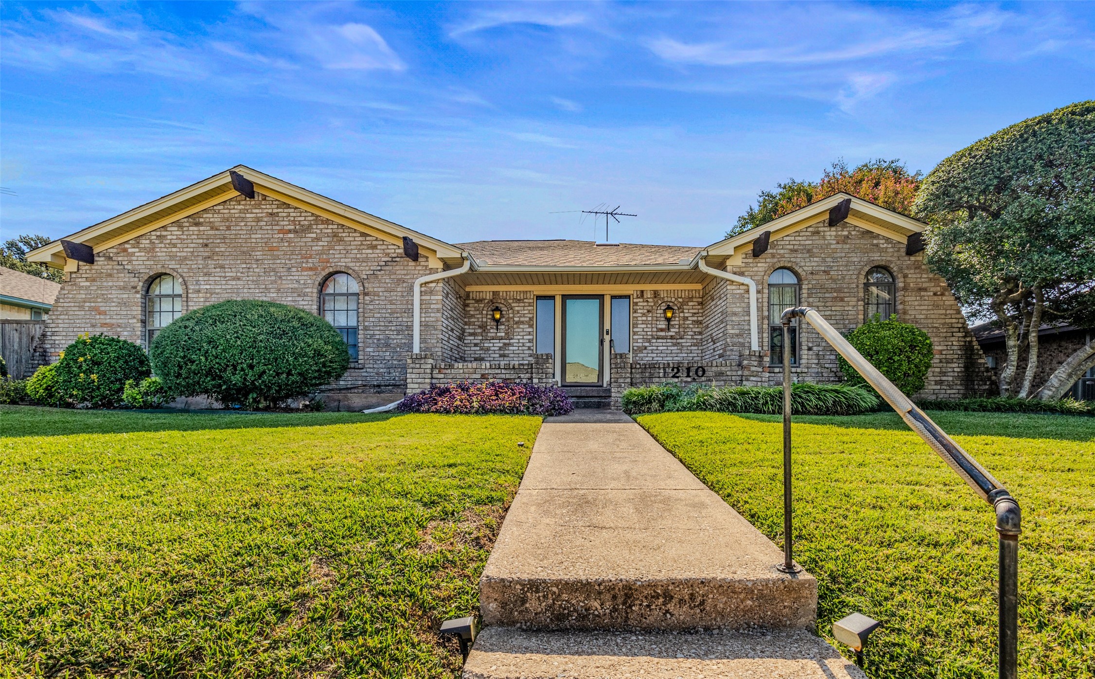 1210 Pecan Valley Drive Garland TX 75043