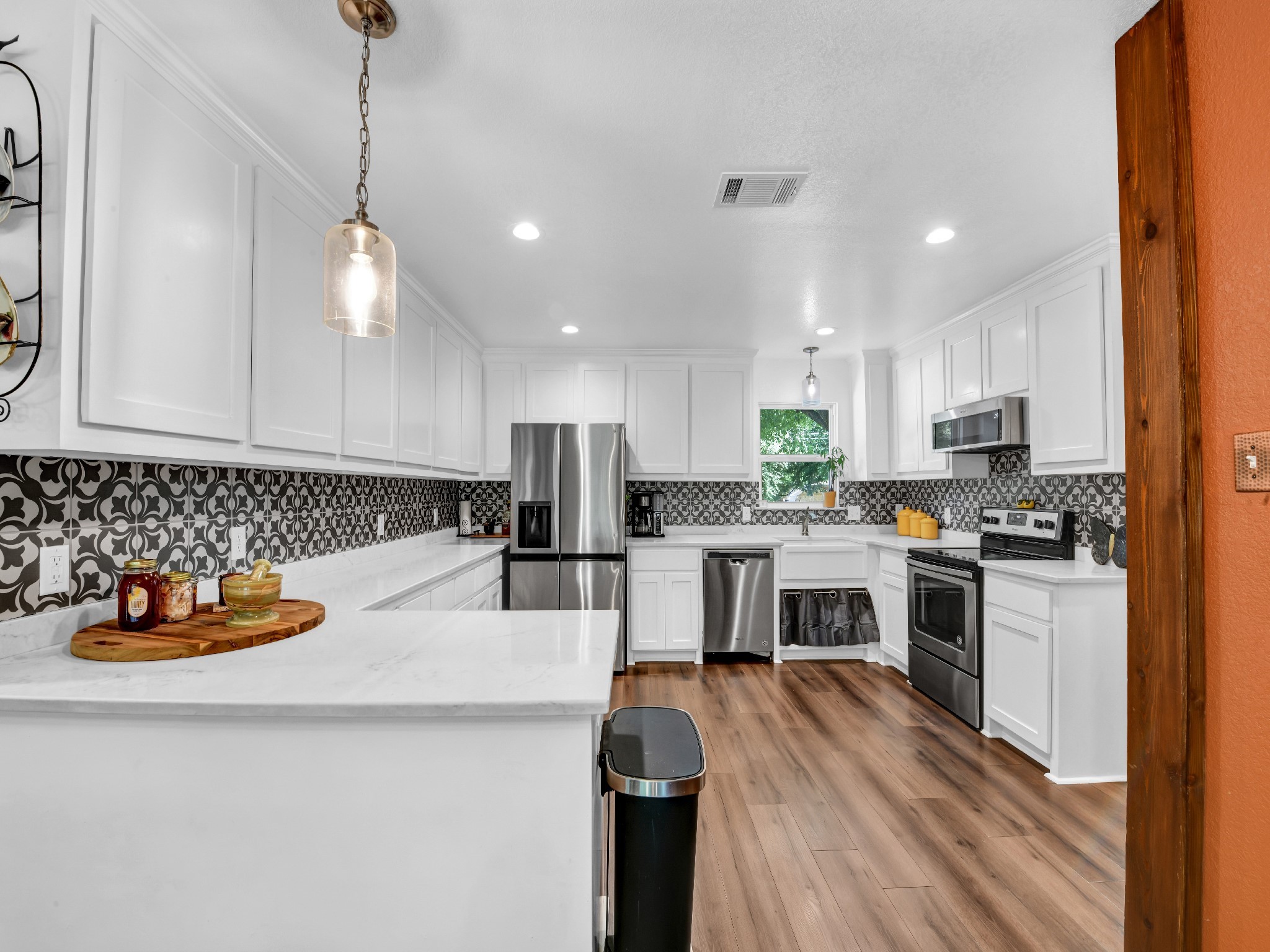 1409 W Ball Street Weatherford TX 76086