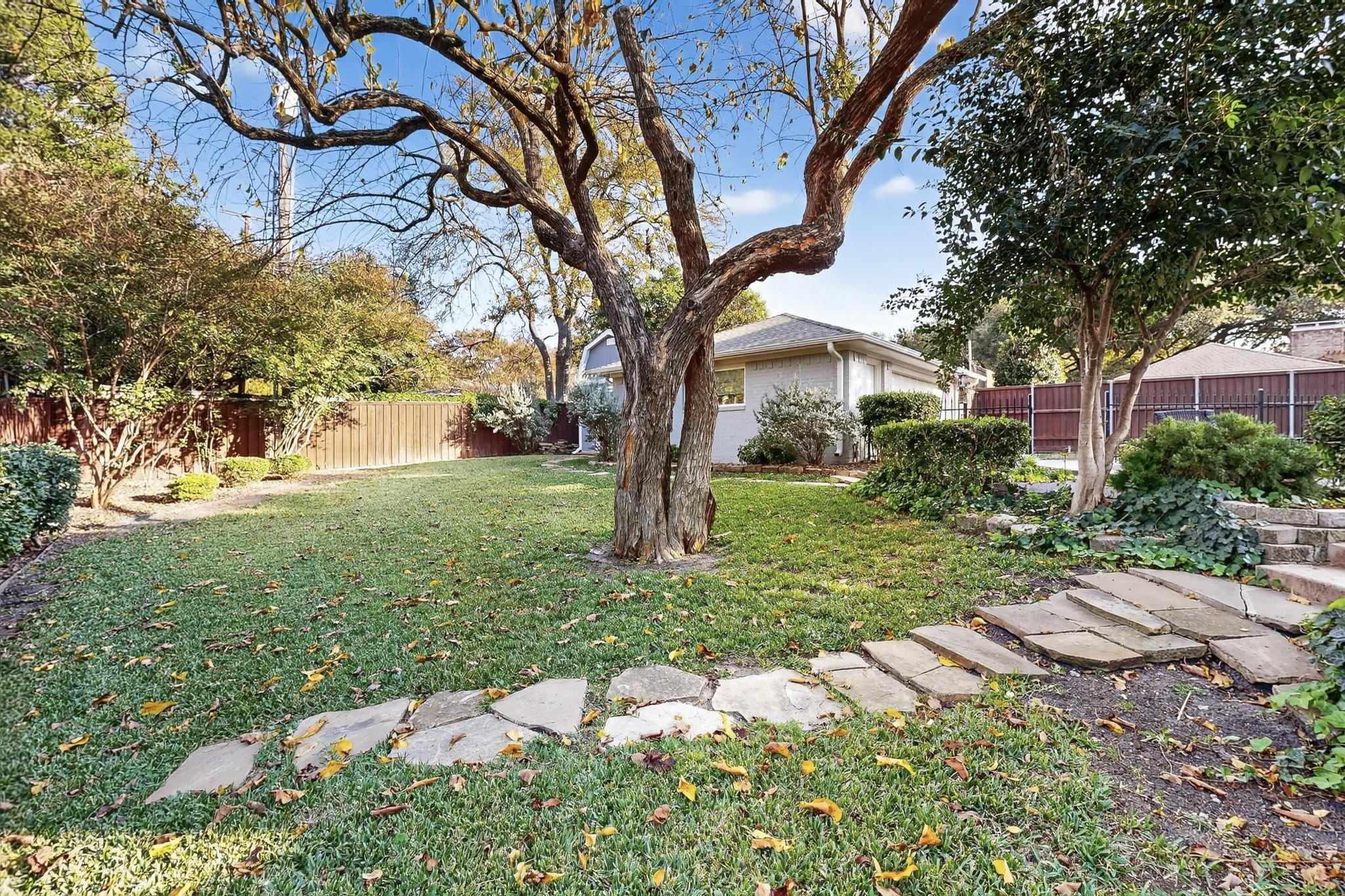 2620 Pearson Drive Dallas TX 75214