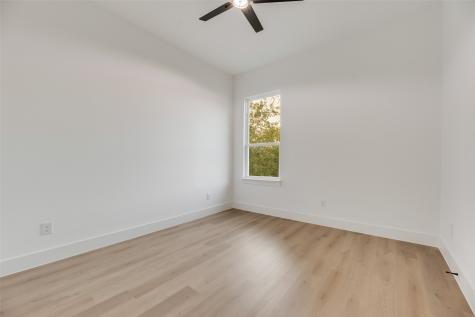 1651 E Overton Street Dallas TX 75216