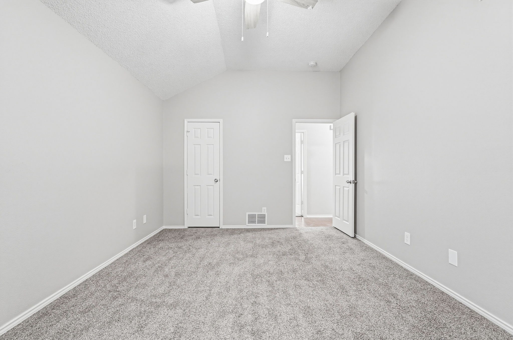 817 Ackers Drive Arlington TX 76001