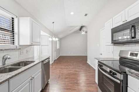817 Ackers Drive Arlington TX 76001