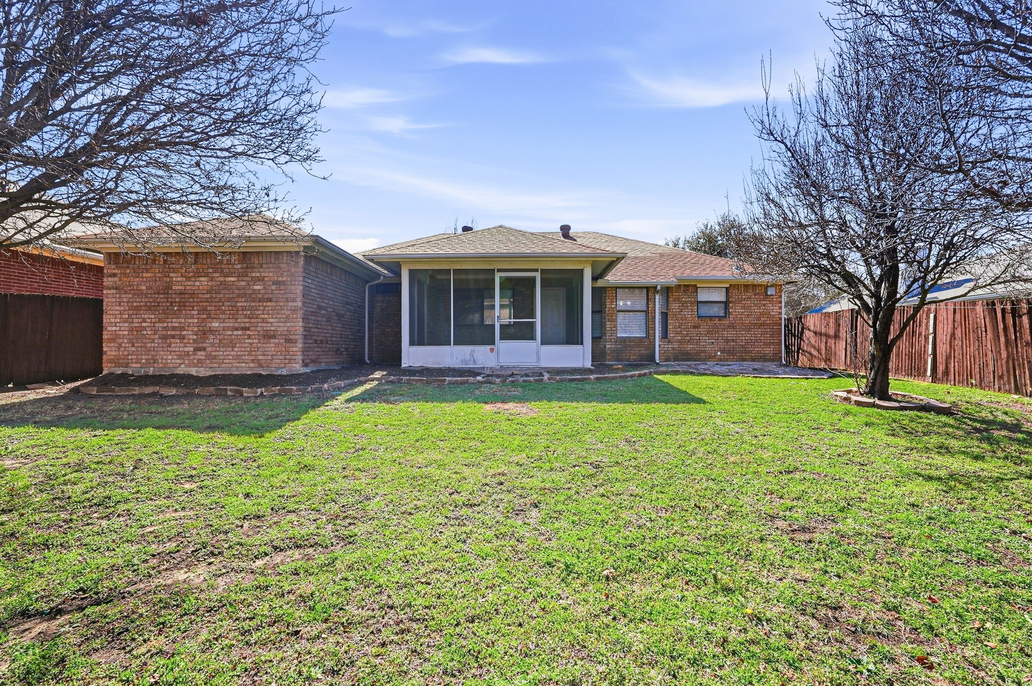 817 Ackers Drive Arlington TX 76001