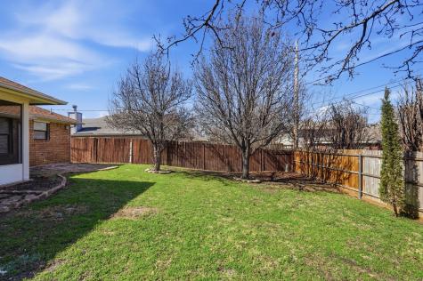 817 Ackers Drive Arlington TX 76001