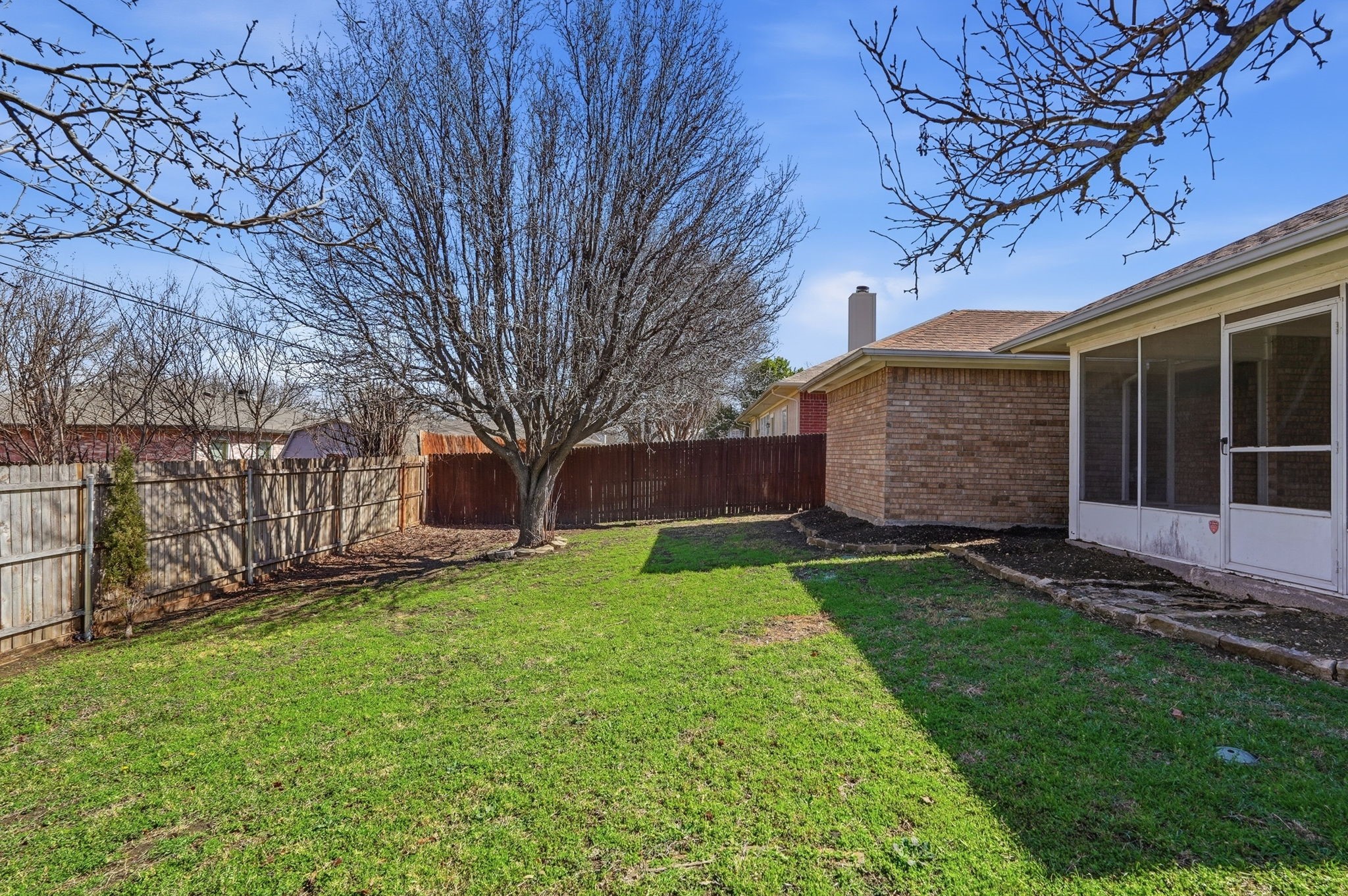 817 Ackers Drive Arlington TX 76001