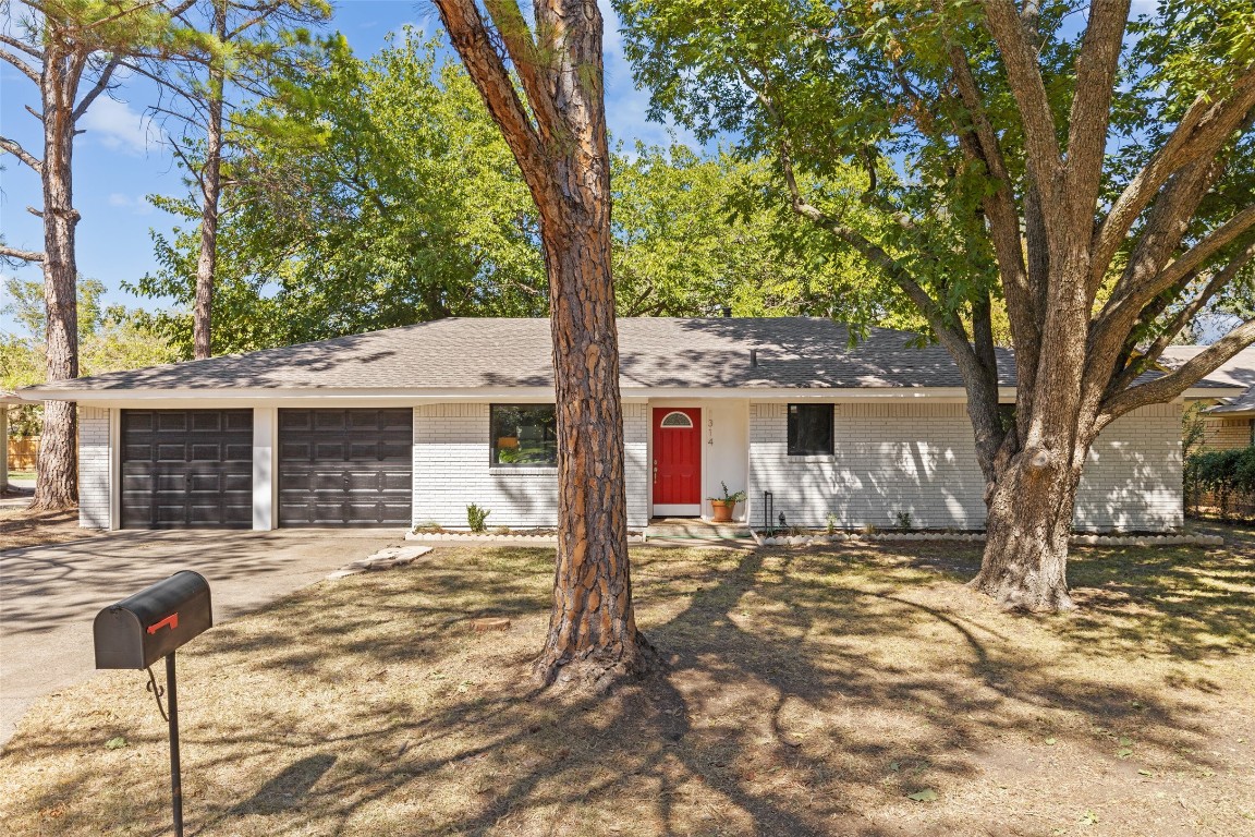 1314 Greenbriar Street Denton TX 76201