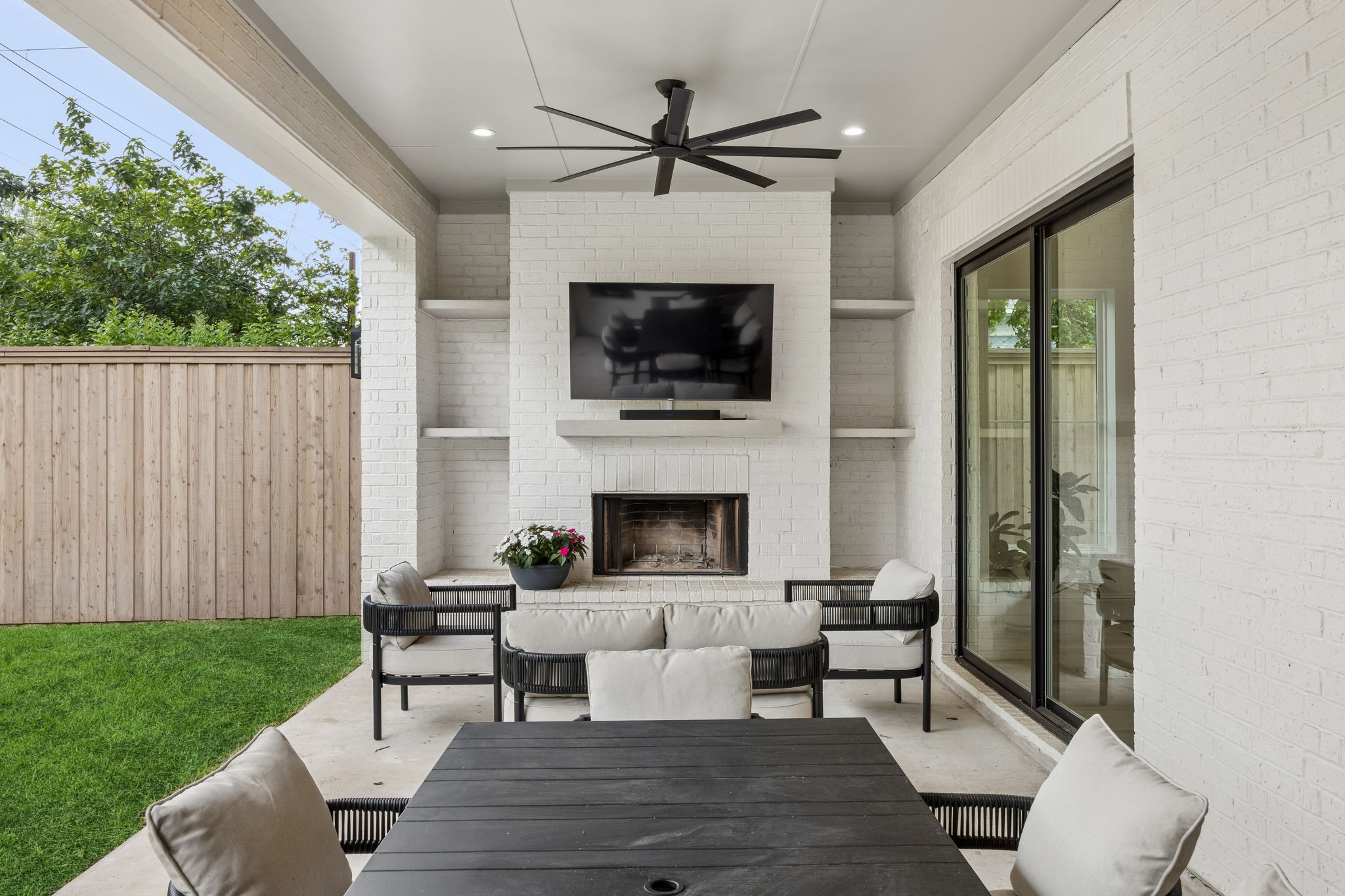 10215 Lynford Drive Dallas TX 75238
