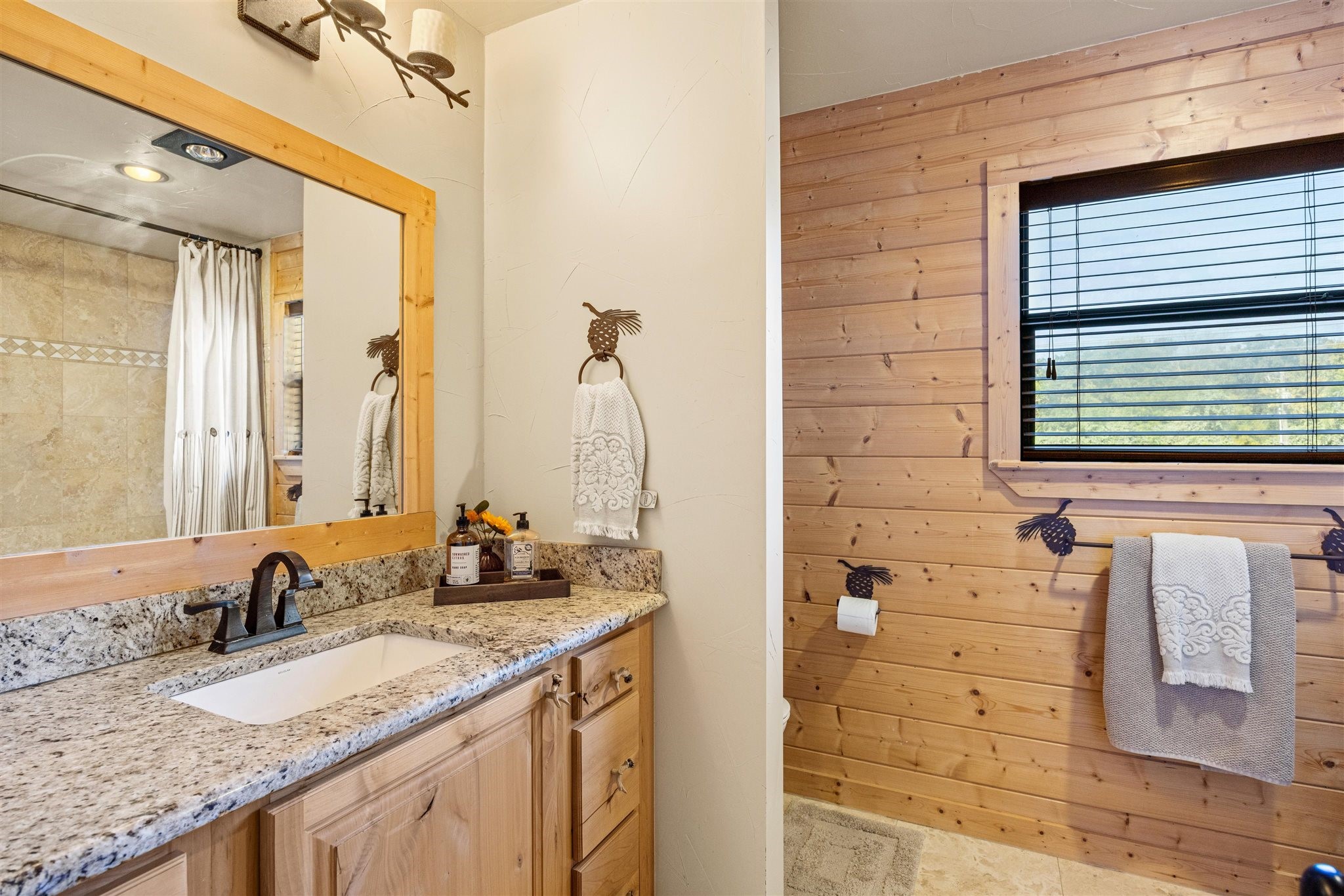 808 W Lake Drive Weatherford TX 76087