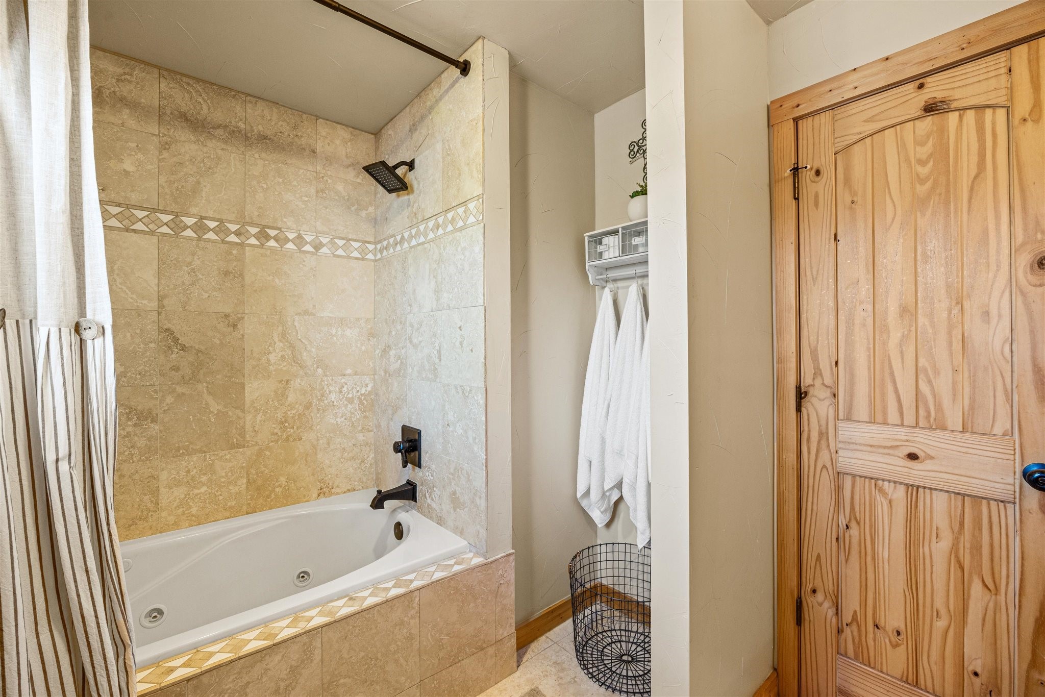 808 W Lake Drive Weatherford TX 76087