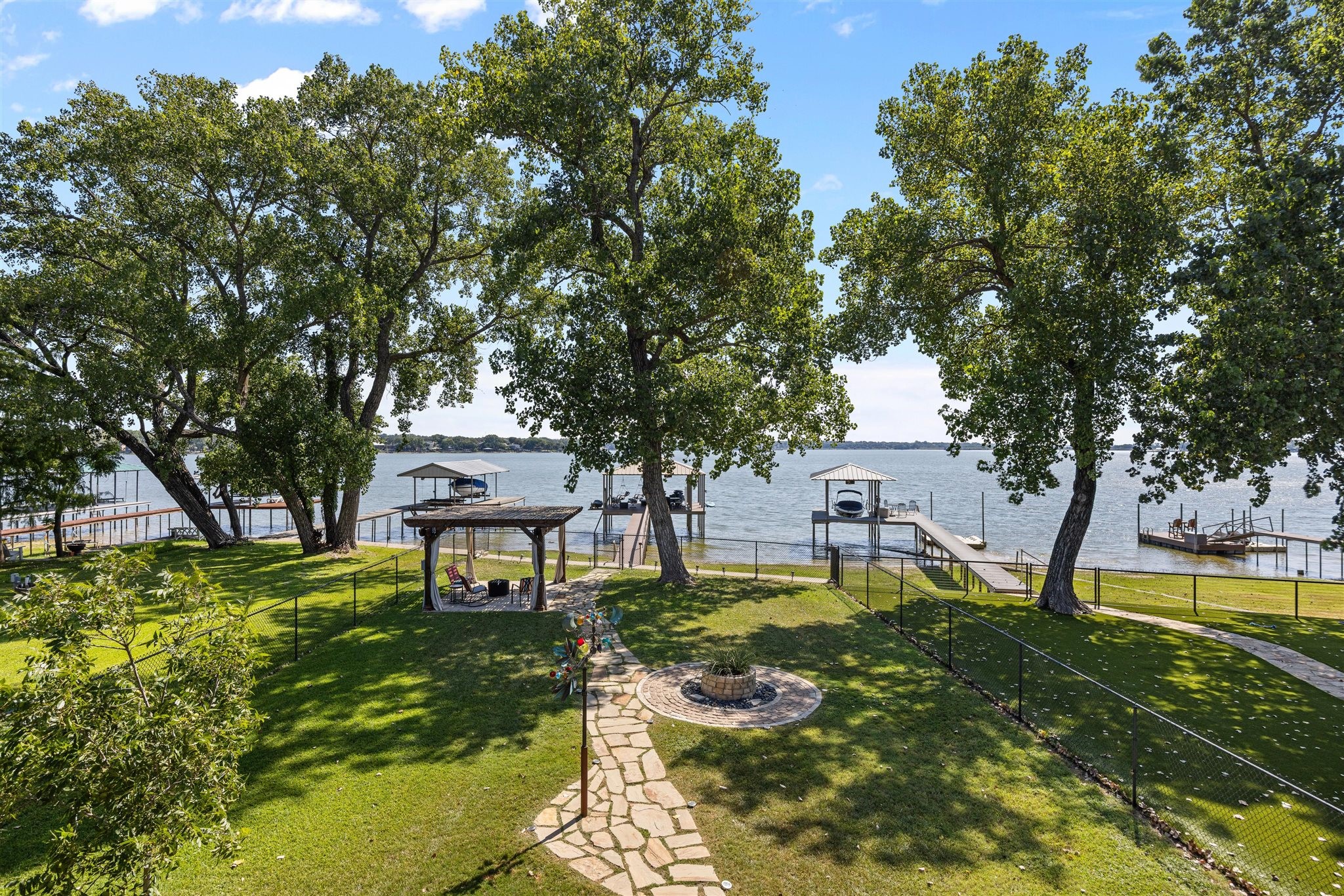 808 W Lake Drive Weatherford TX 76087