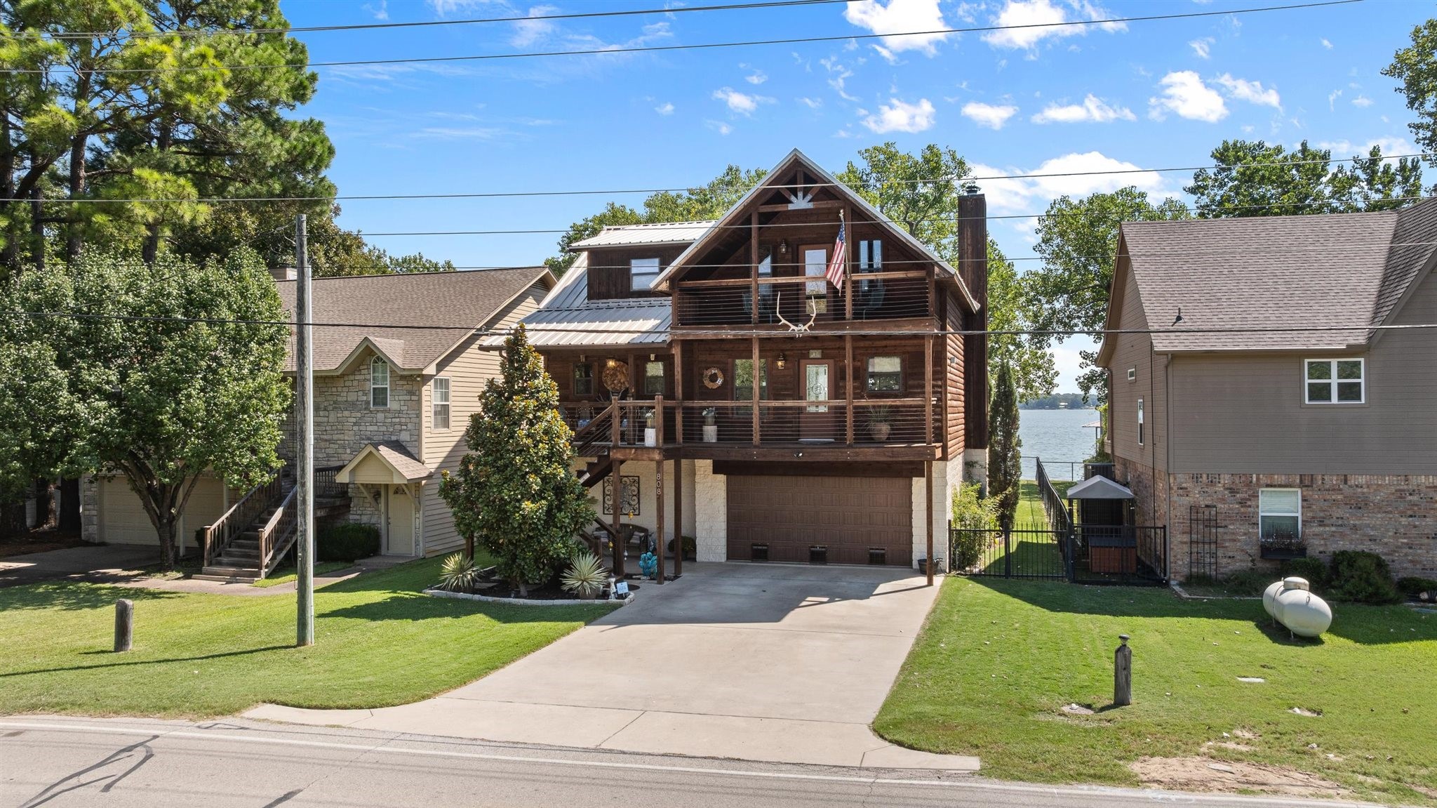 808 W Lake Drive Weatherford TX 76087