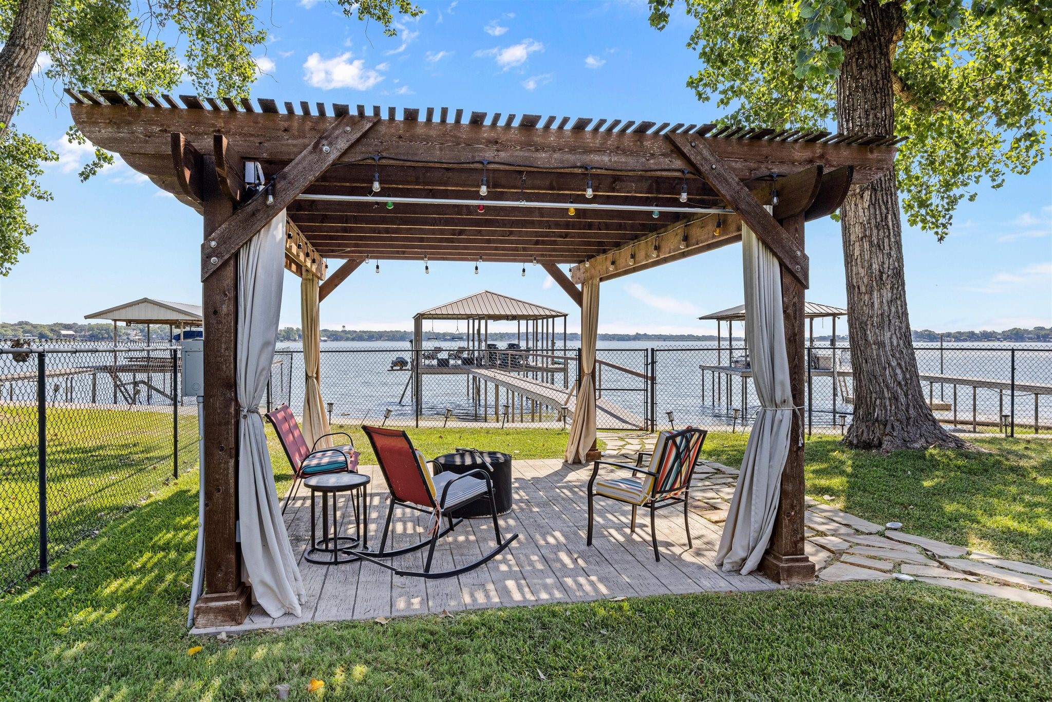 808 W Lake Drive Weatherford TX 76087