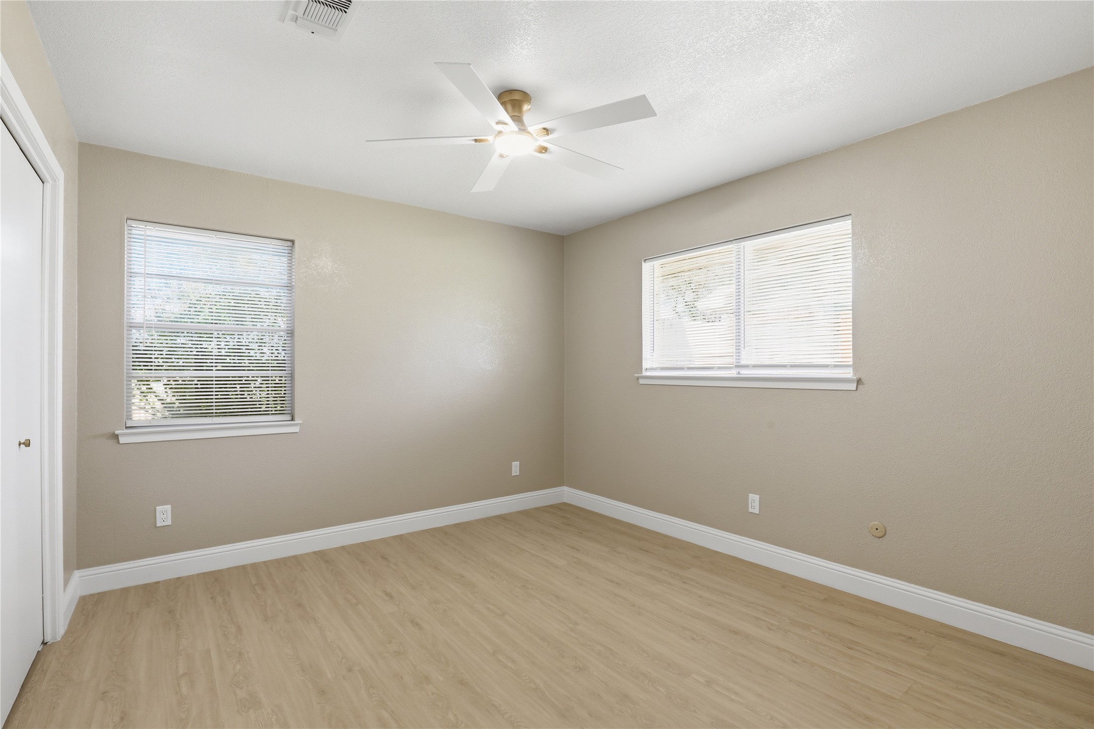 1910 Green Meadow Court Arlington TX 76013