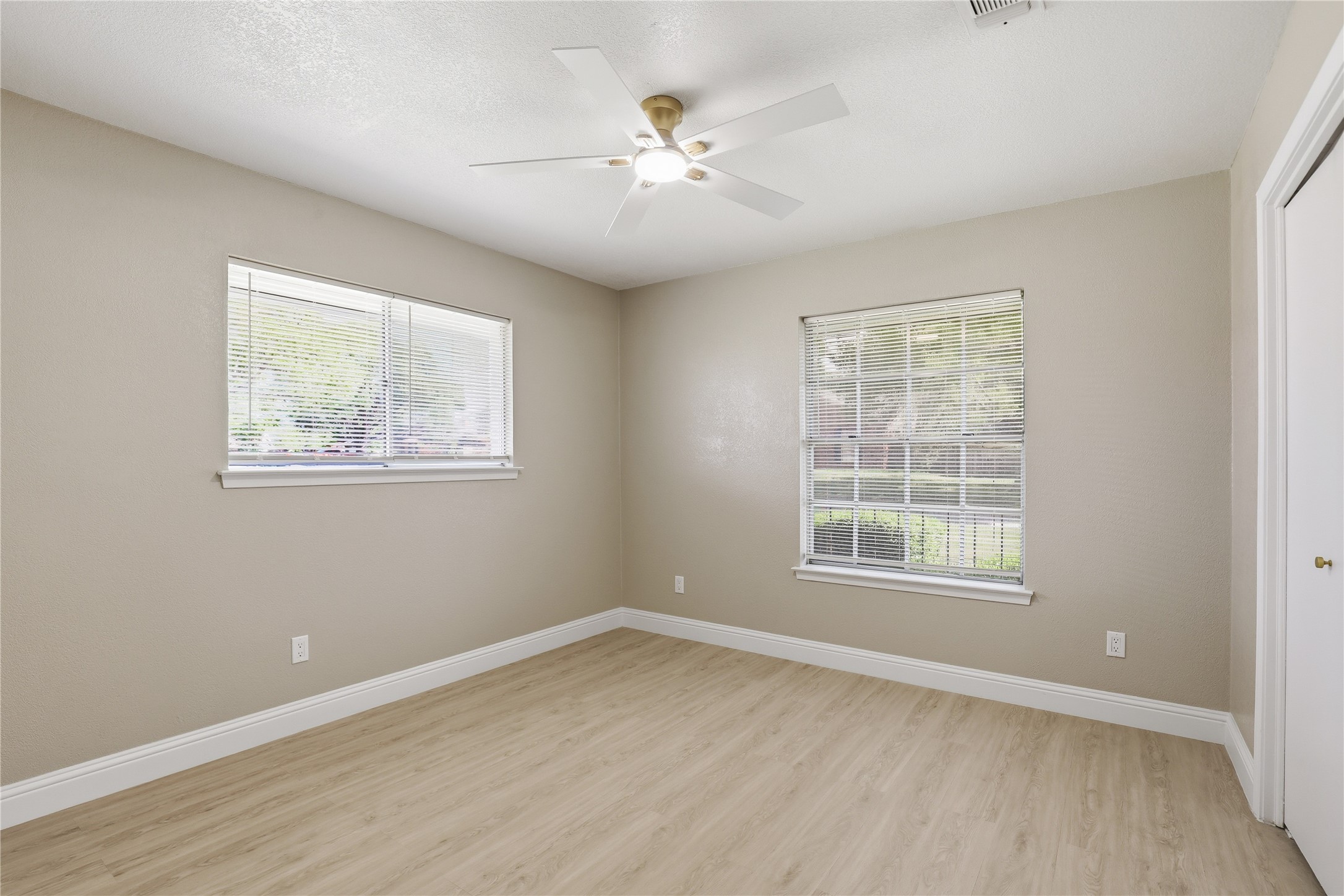 1910 Green Meadow Court Arlington TX 76013