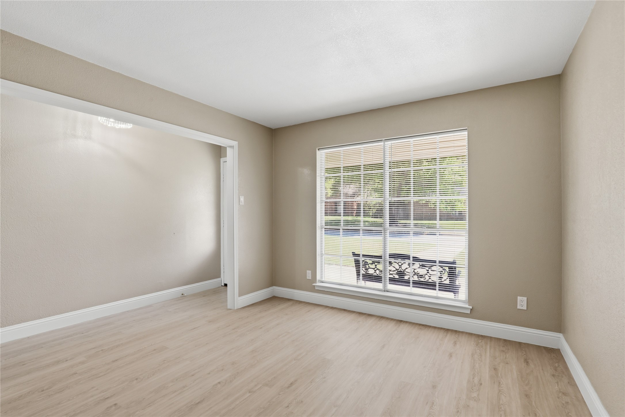 1910 Green Meadow Court Arlington TX 76013