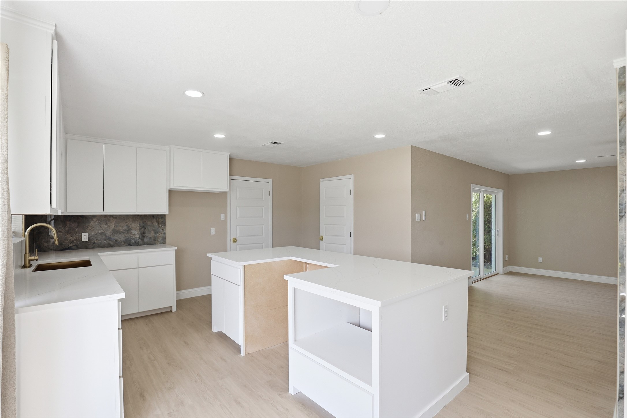 1910 Green Meadow Court Arlington TX 76013