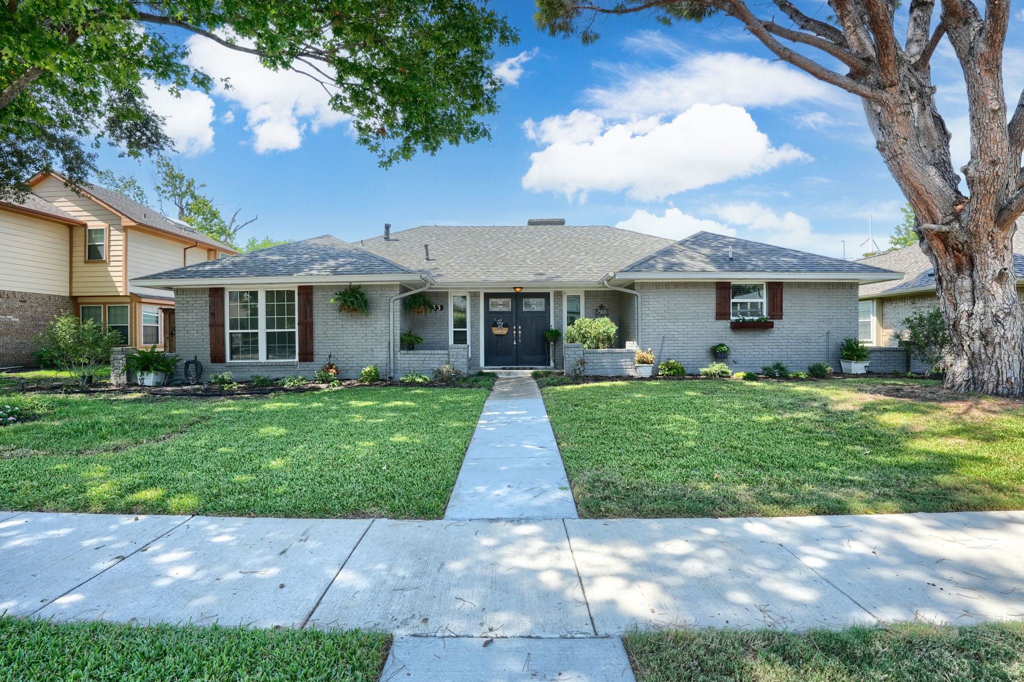 533 Country View Lane Garland TX 75043