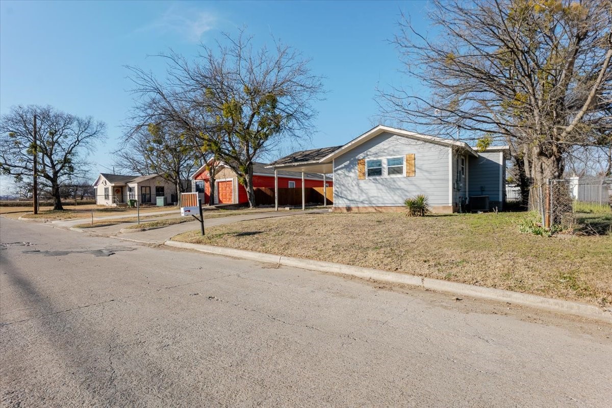 713 SE 16th Street Mineral Wells TX 76067