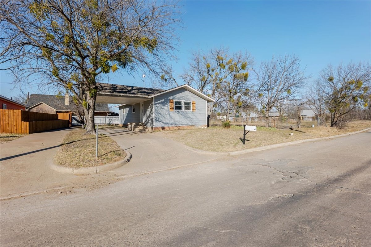 713 SE 16th Street Mineral Wells TX 76067