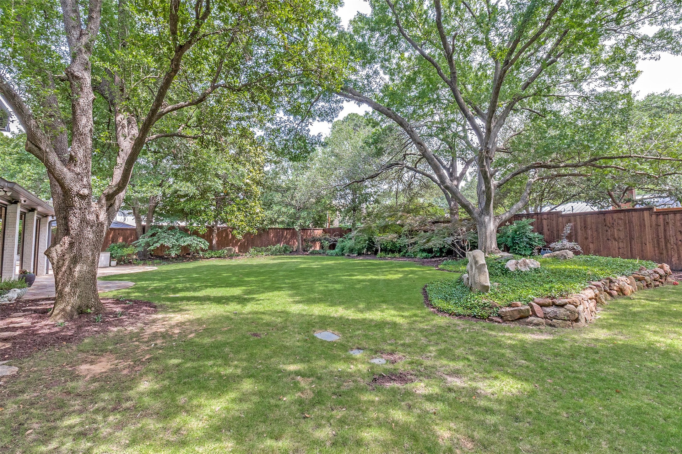3970 Cobblestone Circle Dallas TX 75229