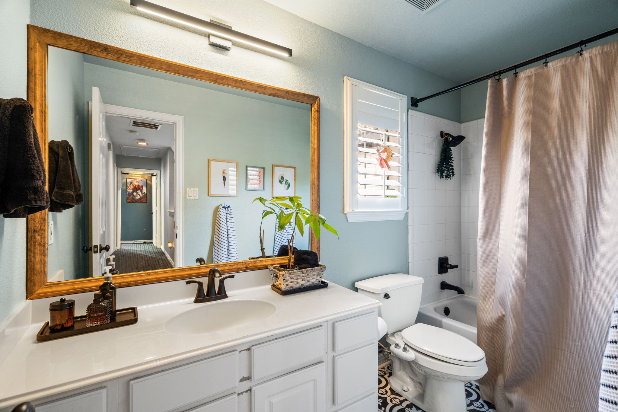 3804 Comanche Trail Bedford TX 76021