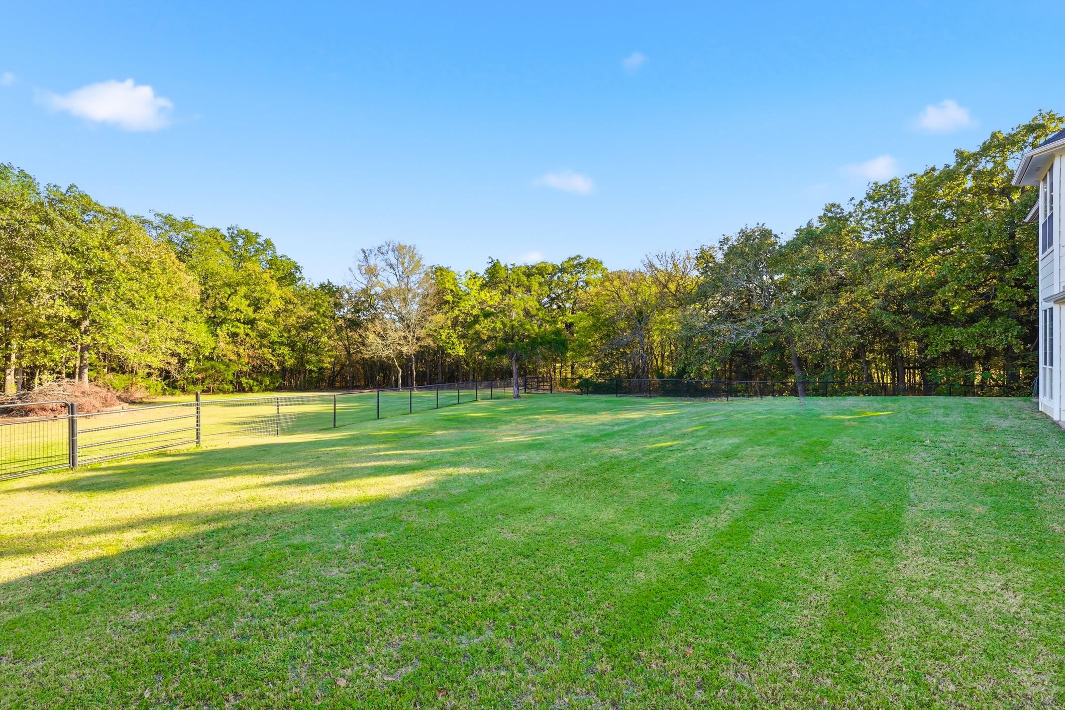 640 County Road 203 Collinsville TX 76233