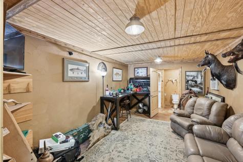 640 County Road 203 Collinsville TX 76233