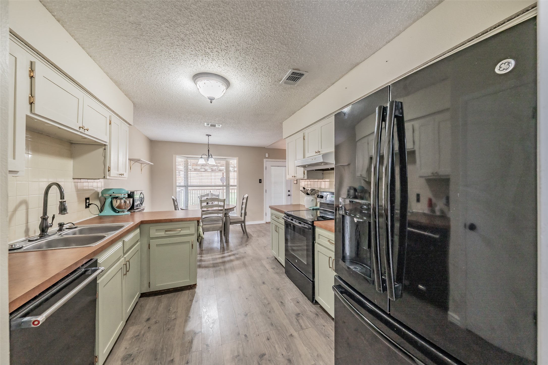 705 Salem Drive Arlington TX 76014