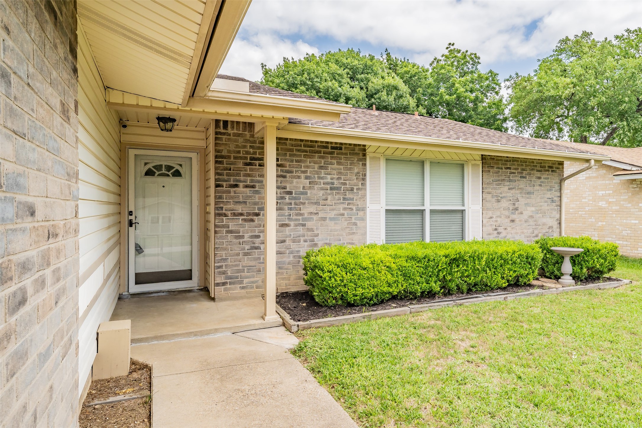 705 Salem Drive Arlington TX 76014