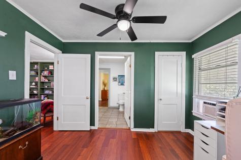 602 Harrisdale Avenue River Oaks TX 76114