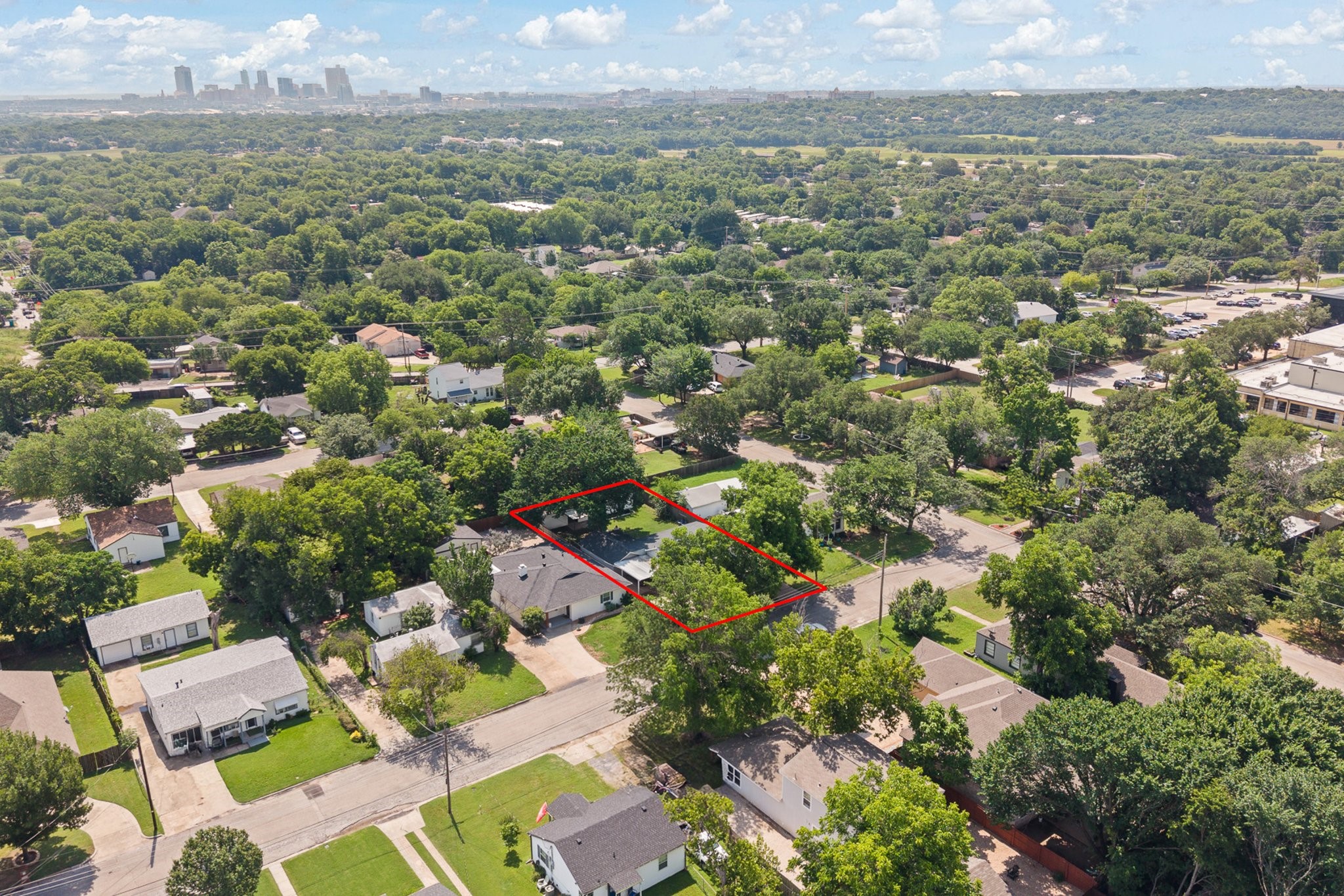 602 Harrisdale Avenue River Oaks TX 76114
