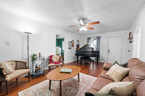 602 Harrisdale Avenue River Oaks TX 76114