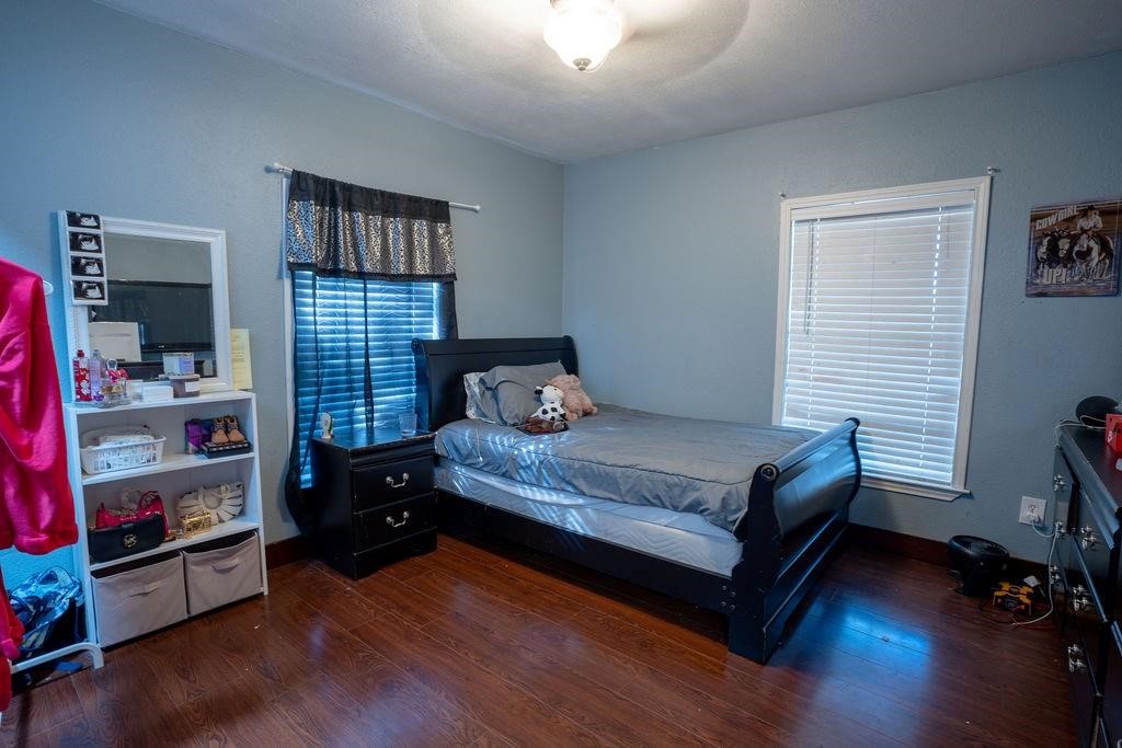 1114 Alexander Street Irving TX 75061